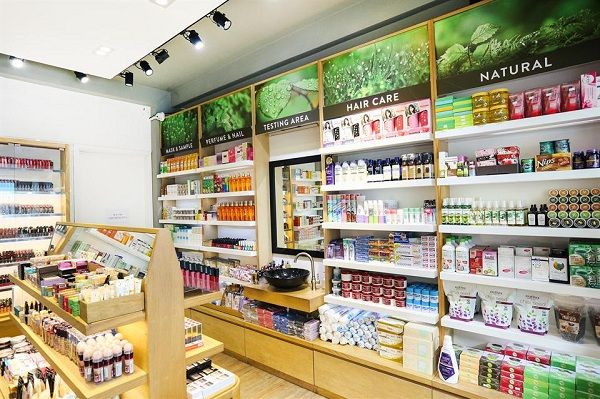 7 cách bày trí cửa hàng mỹ phẩm