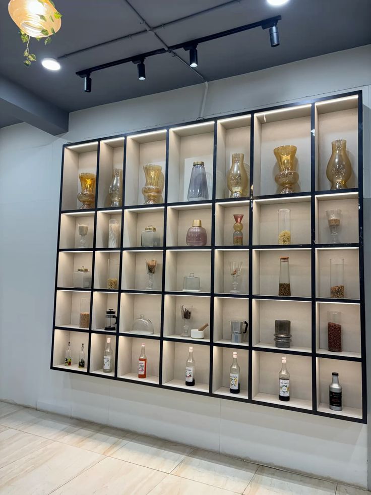 Tủ kính trưng bày shop (4)