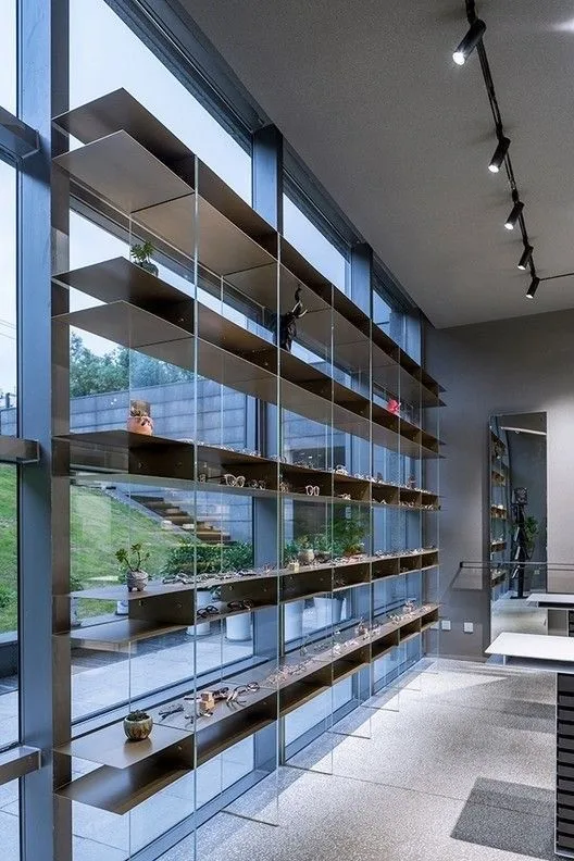 Tủ kính trưng bày shop (5)