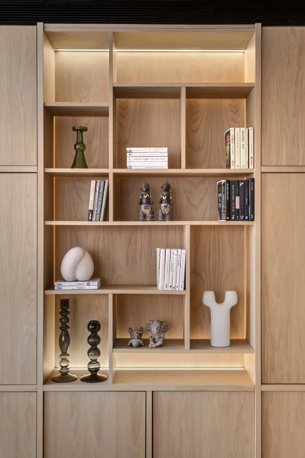 Tủ trưng bày gỗ giá rẻ (3)