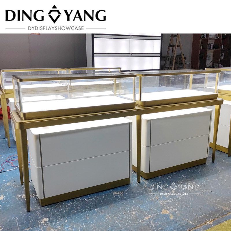 Quầy trưng bày hiện đại
