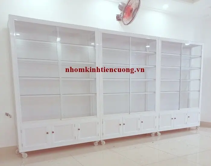 Tủ kính bán hàng