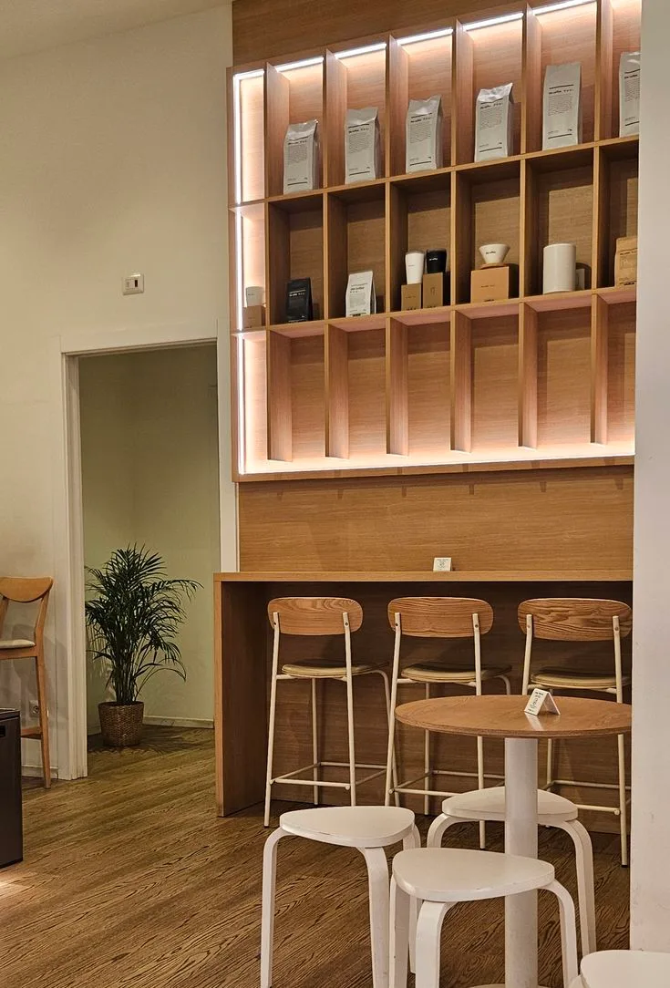 Tu Trung Bay Cua Hang Nho 5