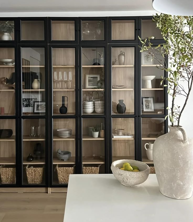 Tu Trung Bay Phong Cach Hien Dai 4