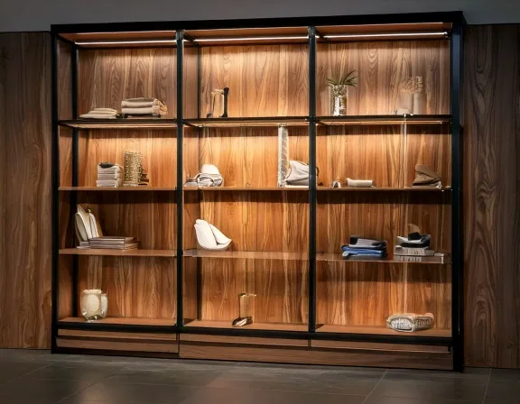 Tu Trung Bay Shop Thoi Trang 3